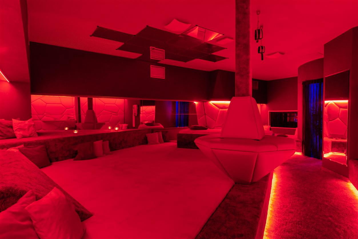 Prague Fantasy swinger club red playrooms