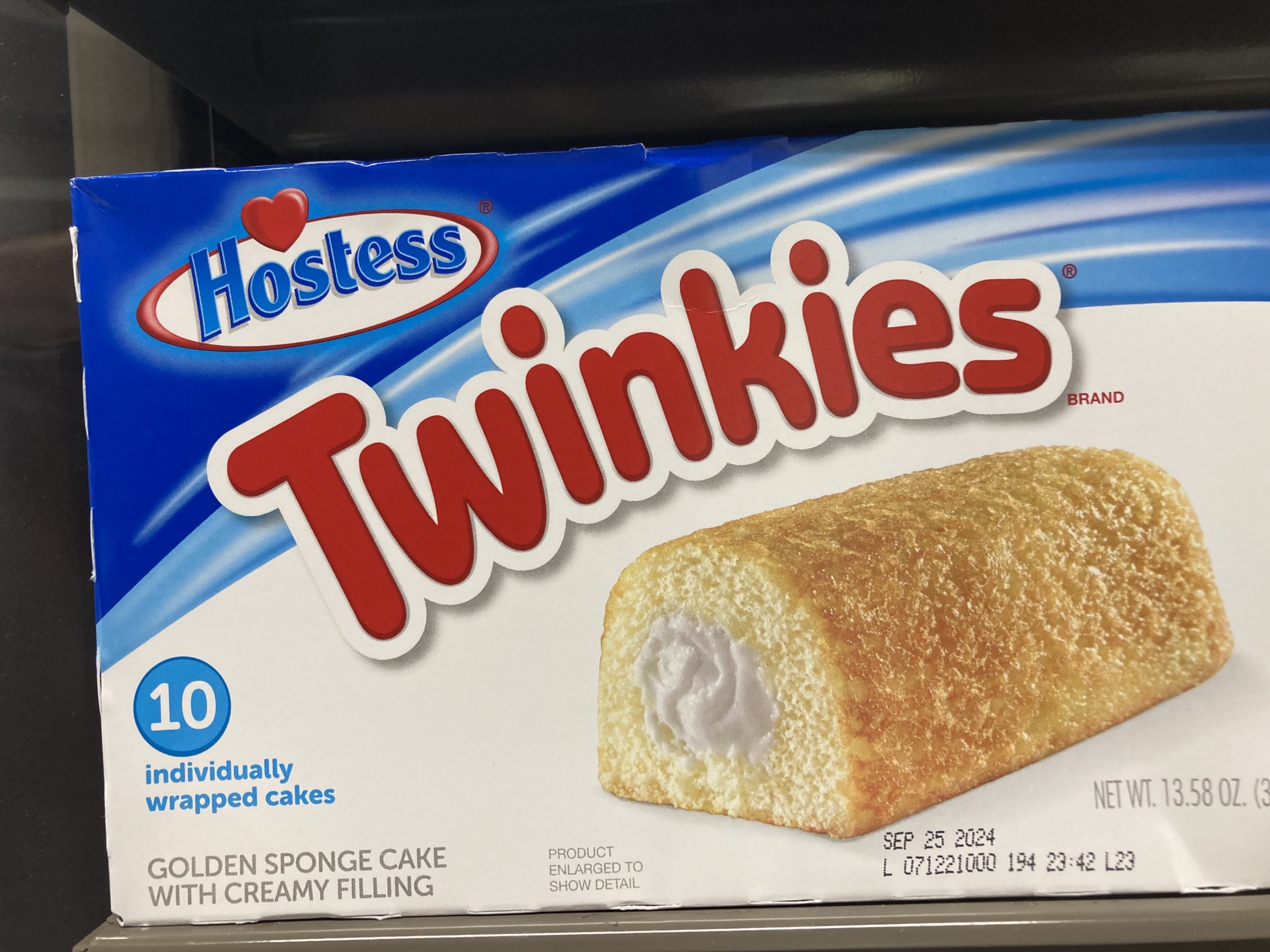 Hostess Twinkies - a la the arched passageways of Les Chandelles